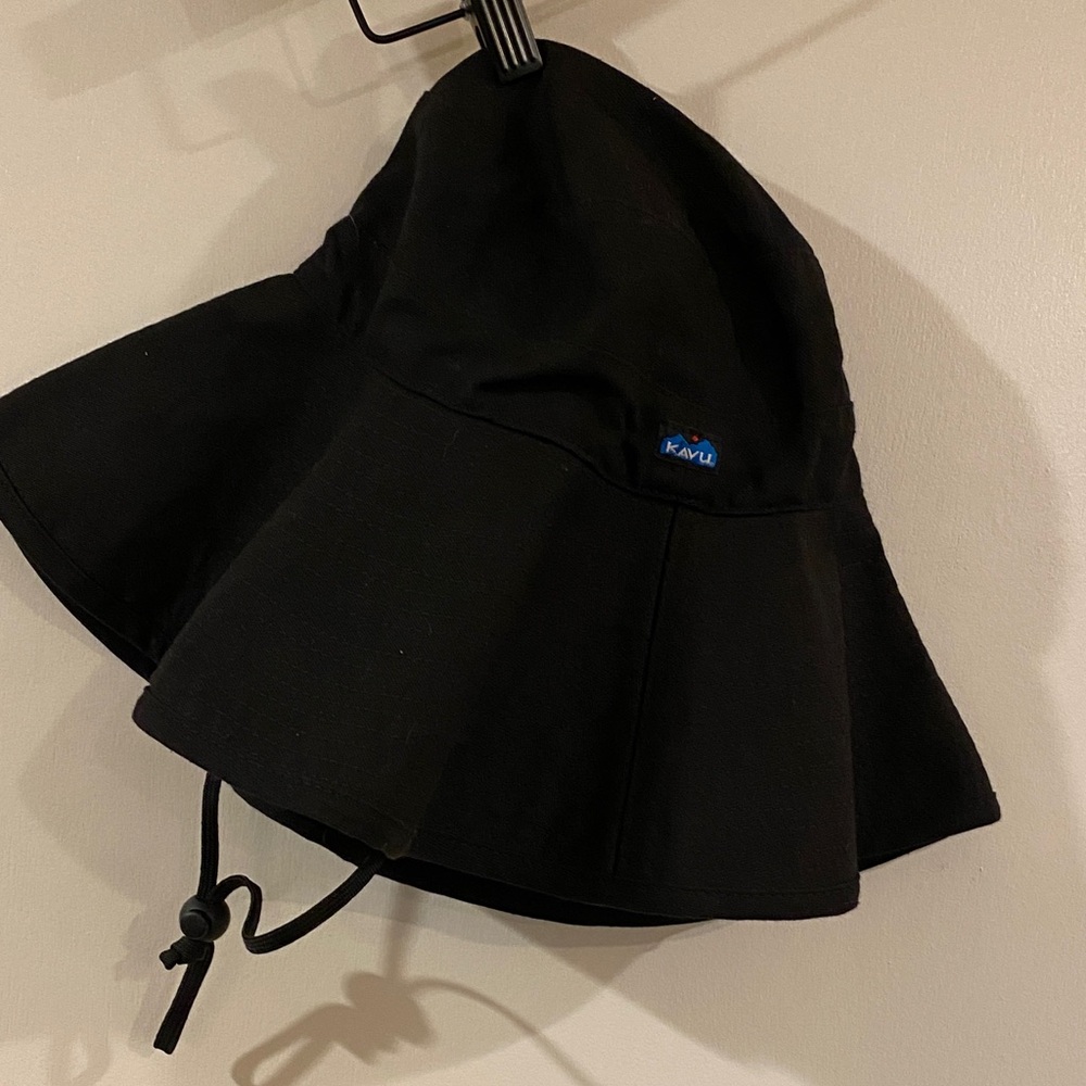 Kavu Black Wide-Brim Outdoor Bucket Hat